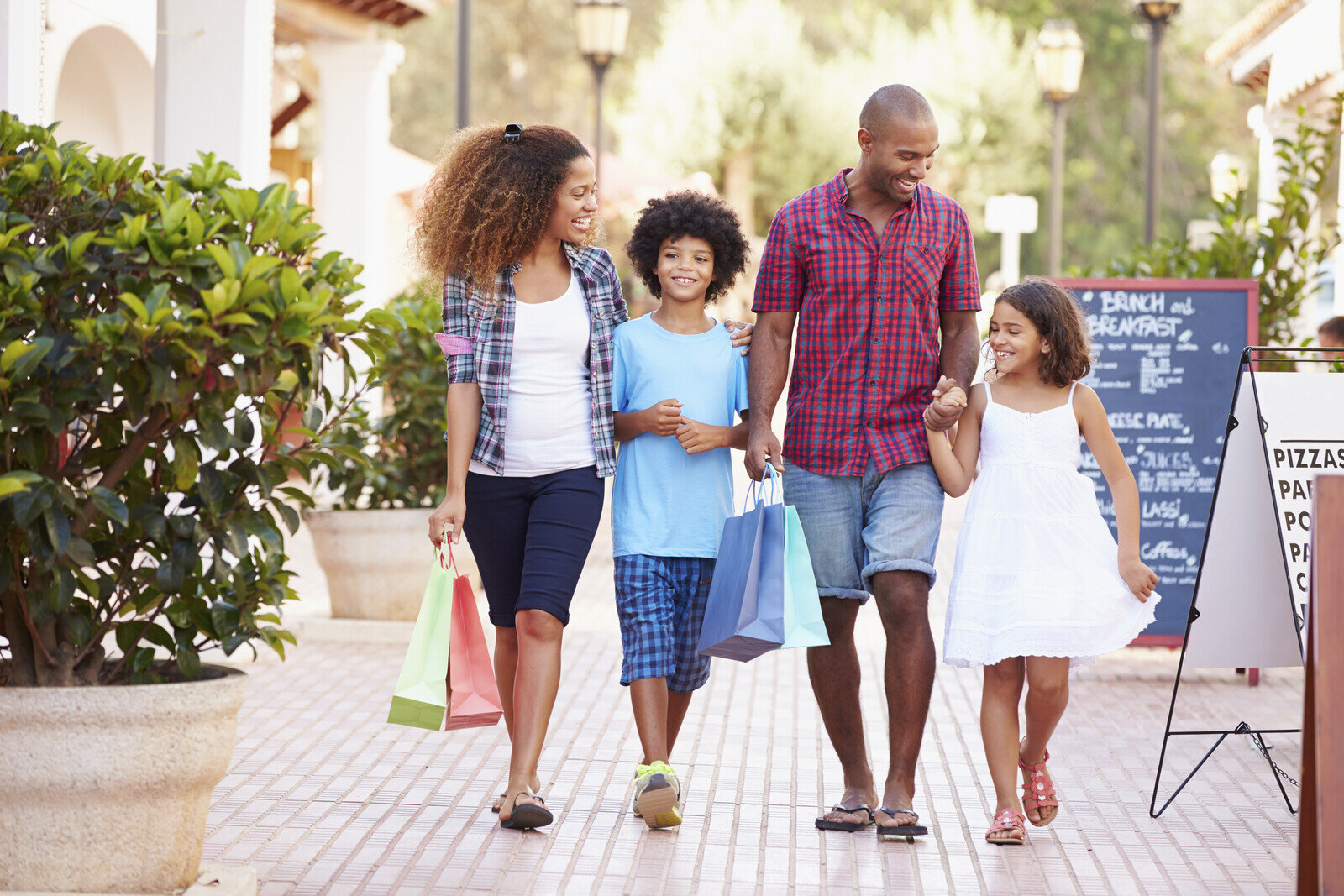 Family Shopping in downtown tempe